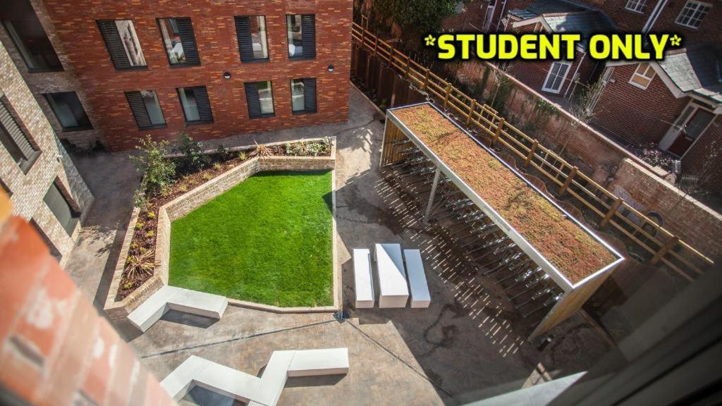 Student Only Zeni Ensuite Rooms, كول شيستر المظهر الخارجي الصورة